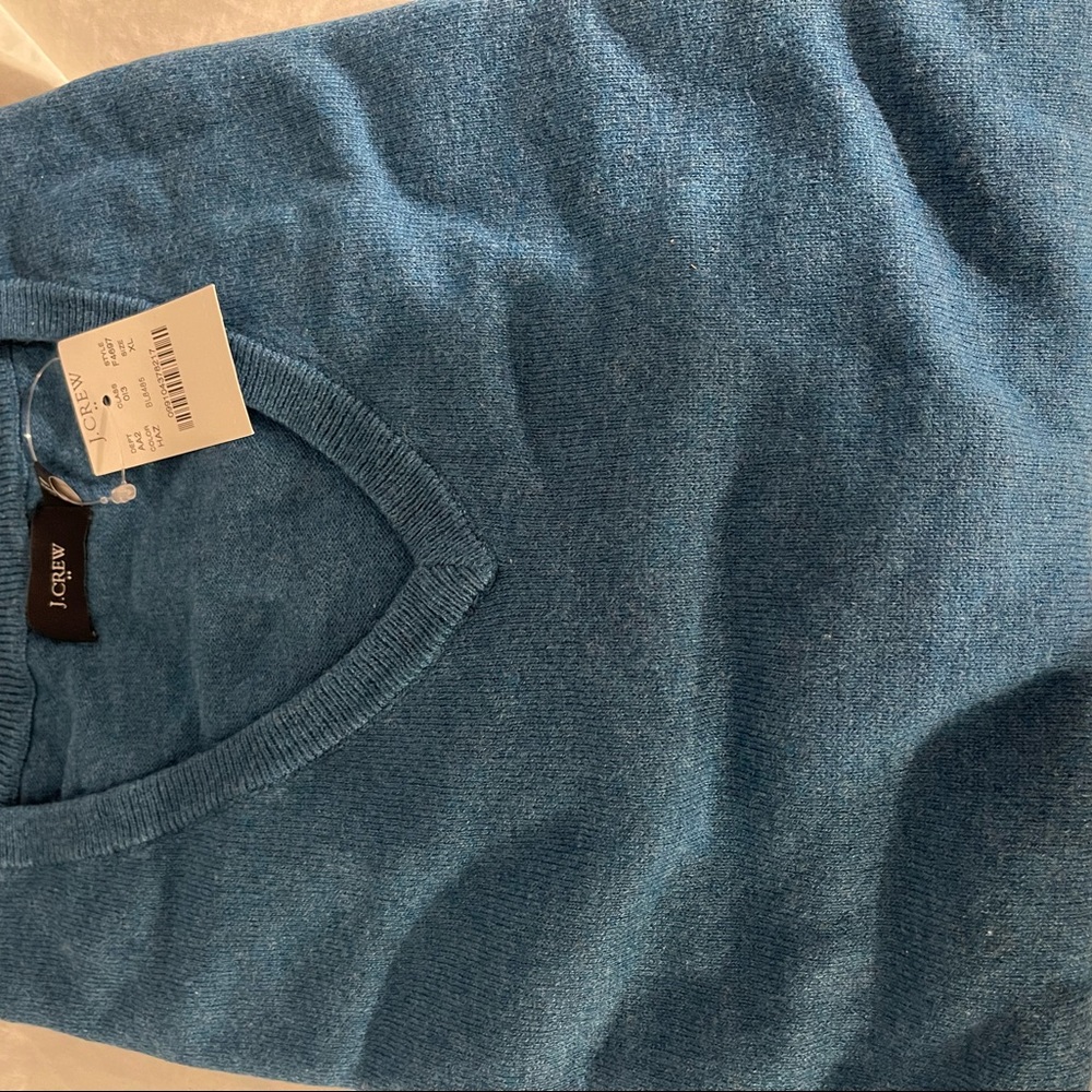 NWT, XL, J.Crew men’s teal, v-neck sweater, cotton merino